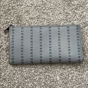 DKNY Wallet